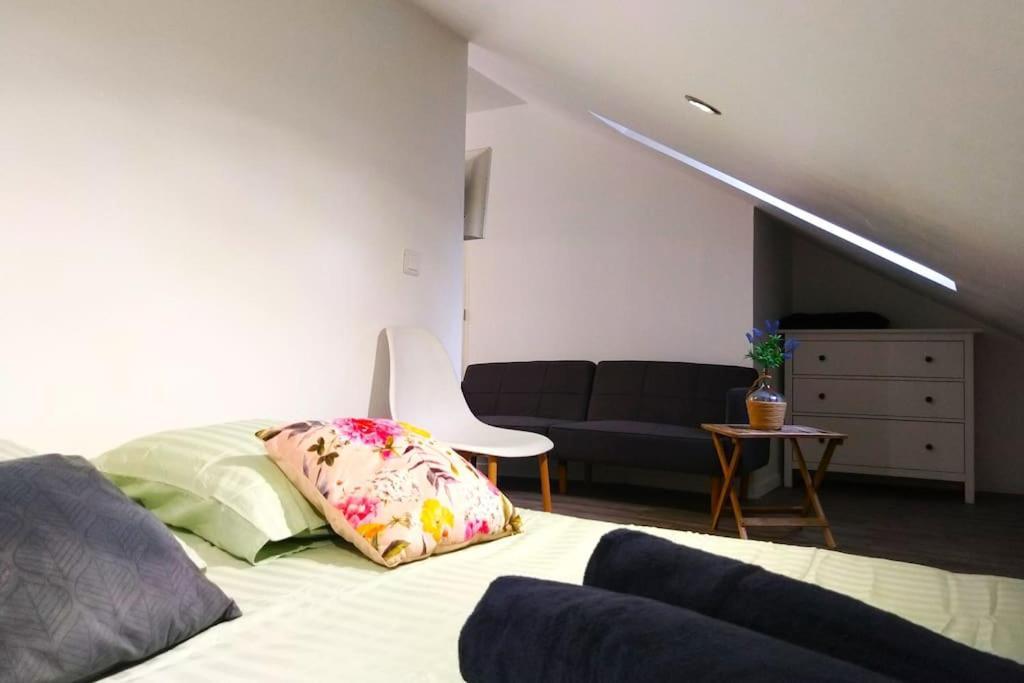 Le Cours Foucault - 3 Appartements - 8 Couchages Montauban Exterior foto